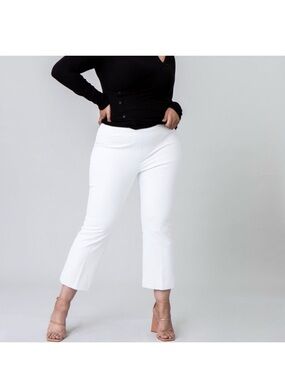 SPANX On-The-Go Kick Flare Pants – White (Size M)